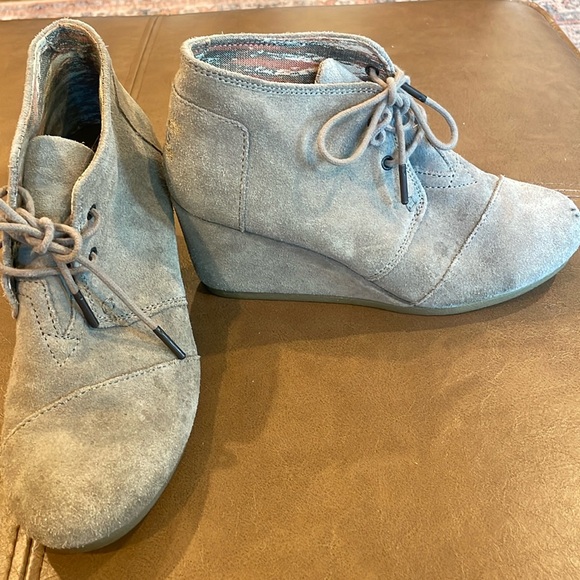 WOMENS COLETTE WEDGE ANKLE BOOT - TOMS 7.5 - Picture 1 of 5